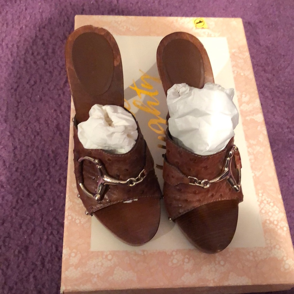 Authentic Gucci ostrich shoes